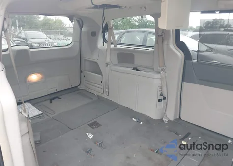 2008 Chrysler Town & Country Touring from USA, damaged, VIN 2A8HR54P18R773387